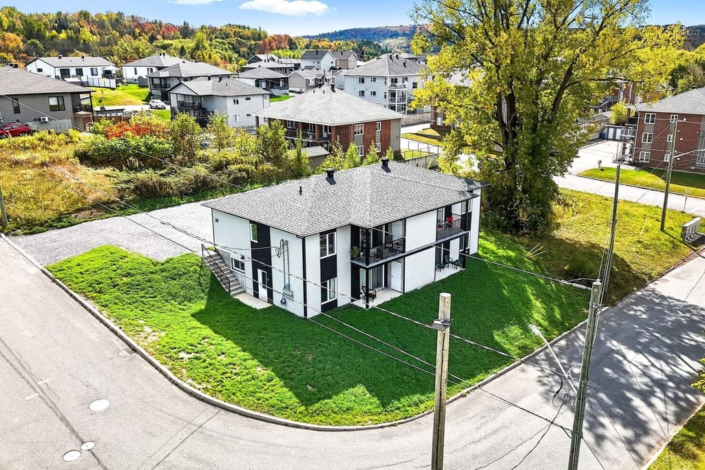 Extérieur d'un immeuble moderne - Gestion GY
